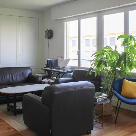 Apartment Bright Cocoon With View Of The Eiffel Tower Paris